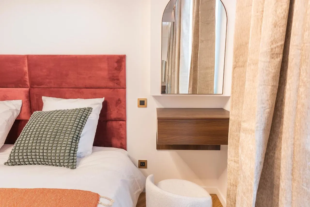 Charming And Cosy Apartment For 4 Guests パリ 0*,  フランス