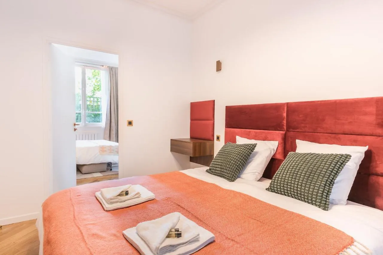 Charming And Cosy Apartment For 4 Guests Paryż